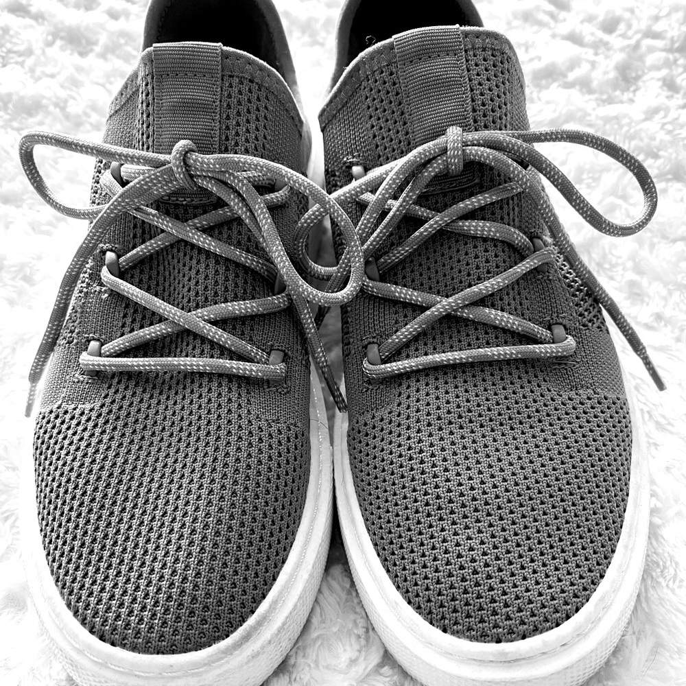 J Slides NYC Women’s Sneakers US 7.5 Gray Mesh Lace up Heel Logo Comfort Insole